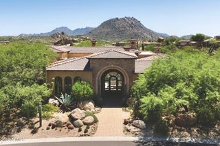 10681 E GREYTHORN Drive, Scottsdale, AZ 85262