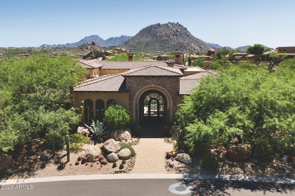 10681 E GREYTHORN Drive, Scottsdale, AZ 85262 — exterior