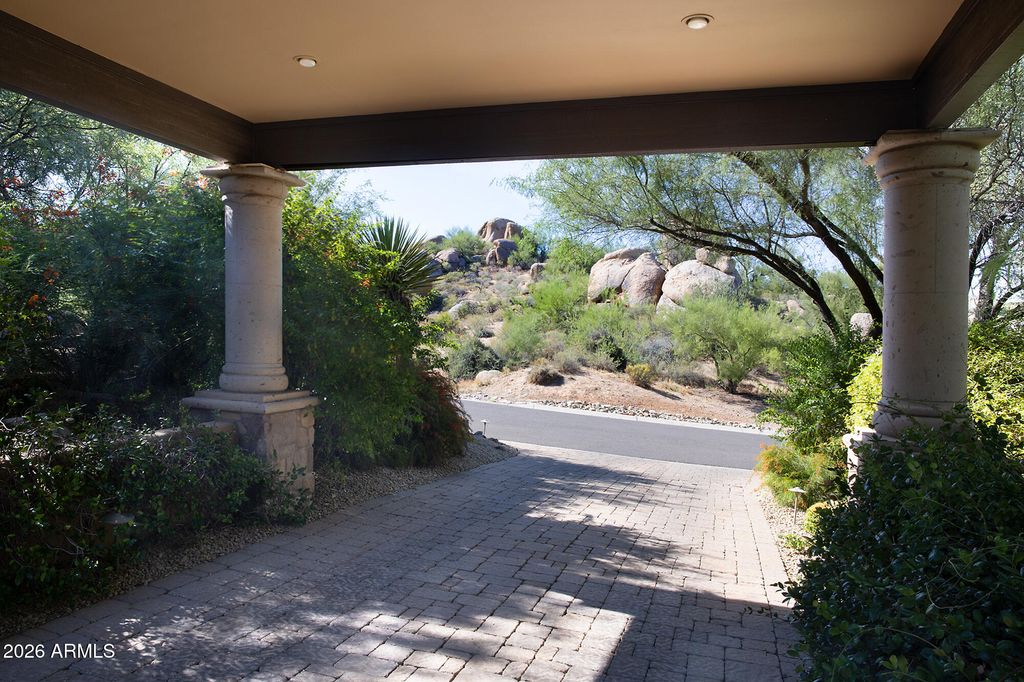 10681 E GREYTHORN Drive, Scottsdale, AZ 85262 — photo 5