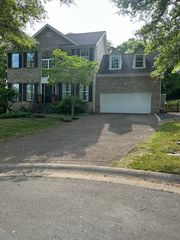 1429 Trace Ridge Ln, Nashville, TN 37221