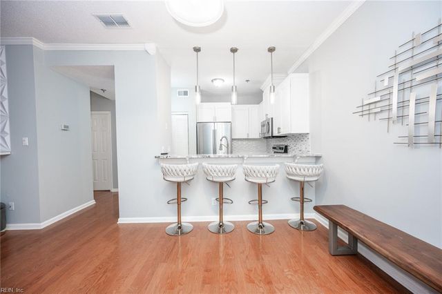 230 College Pl Apt 226, Norfolk, VA 23510