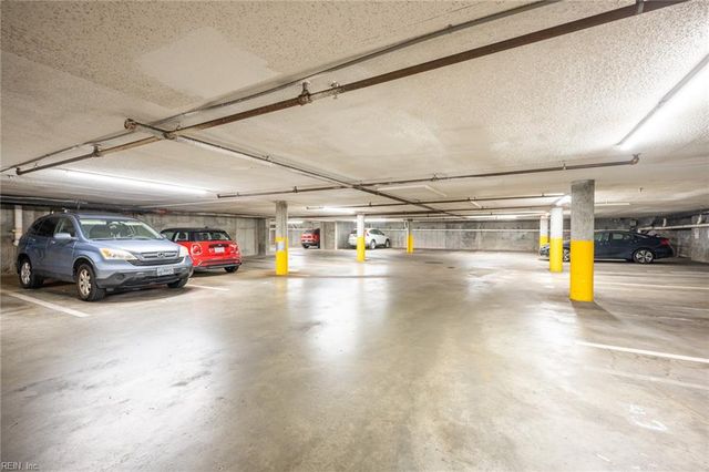 230 College Pl Apt 226, Norfolk, VA 23510