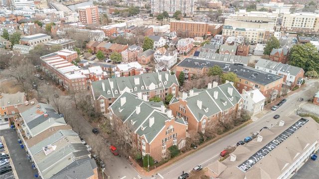 230 College Pl Apt 226, Norfolk, VA 23510