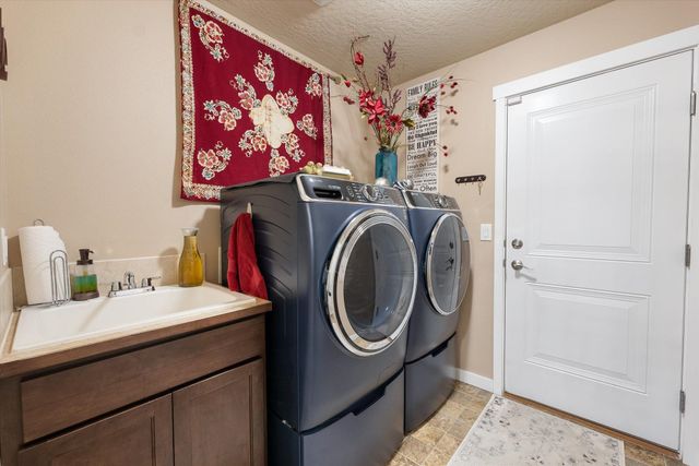 9920 N Austin Ln, Spokane, WA 99208