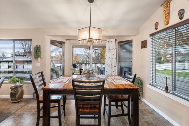 9920 N Austin Ln, Spokane, WA 99208