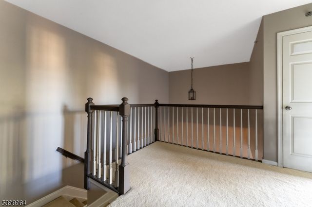 66 Limerick Ln, Lopatcong Twp., NJ 08865