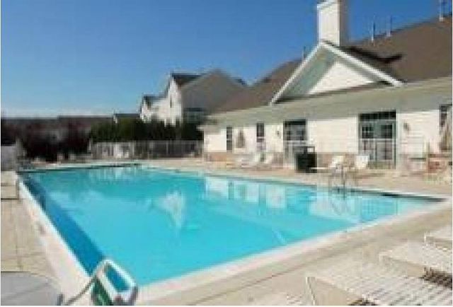 66 Limerick Ln, Lopatcong Twp., NJ 08865