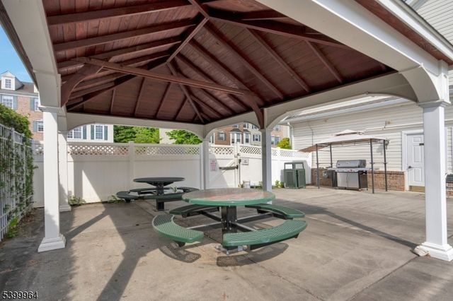 66 Limerick Ln, Lopatcong Twp., NJ 08865