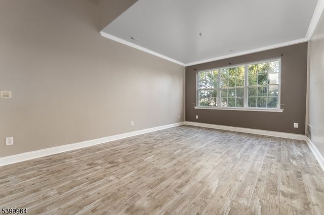 66 Limerick Ln, Lopatcong Twp., NJ 08865