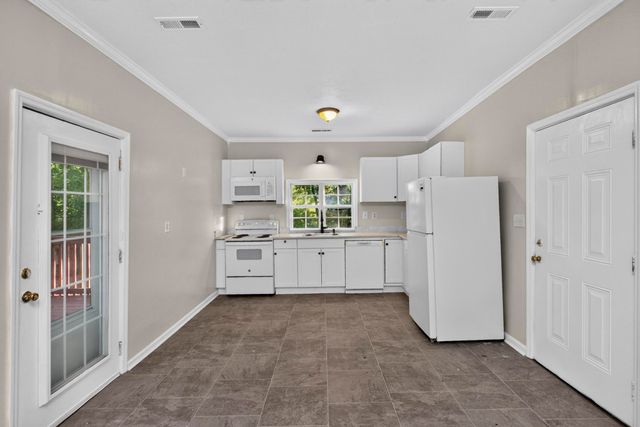 329 W 14th St, Columbia, TN 38401