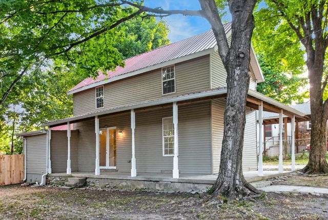 329 W 14th St, Columbia, TN 38401