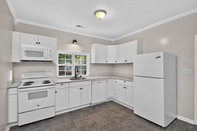 329 W 14th St, Columbia, TN 38401