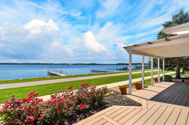 13482 W Bank Drive NE, Millersport, OH 43046