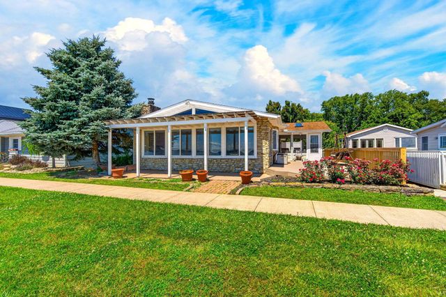 13482 W Bank Drive NE, Millersport, OH 43046