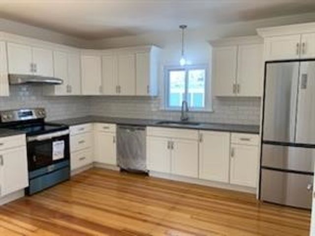 86 Hamilton Avenue 1st floor, Barrington, RI 02806
