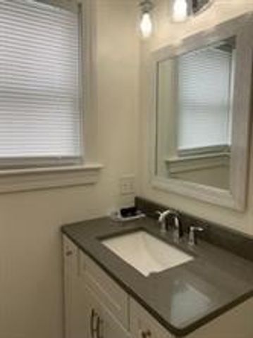 86 Hamilton Avenue 1st floor, Barrington, RI 02806