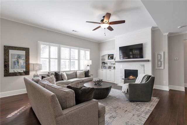 1090 Mosspointe Drive, Roswell, GA 30075