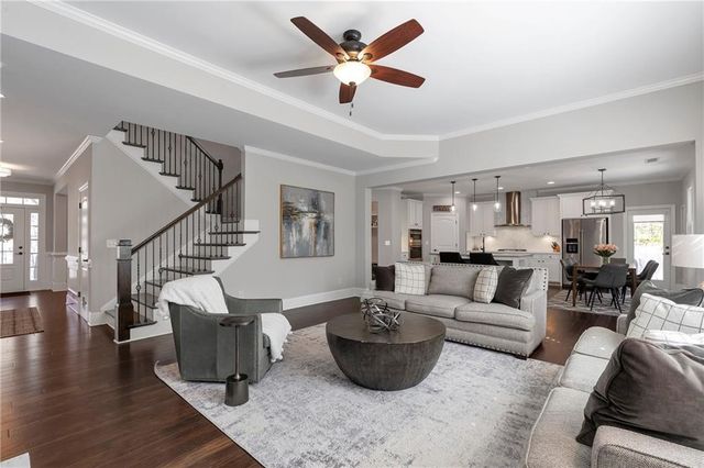 1090 Mosspointe Drive, Roswell, GA 30075