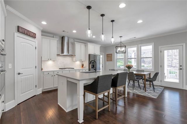 1090 Mosspointe Drive, Roswell, GA 30075