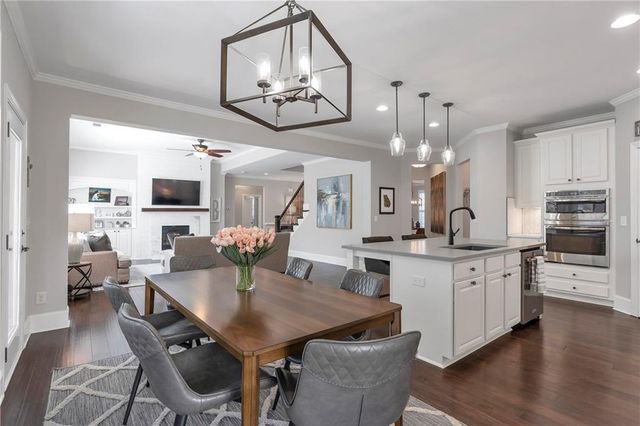 1090 Mosspointe Drive, Roswell, GA 30075