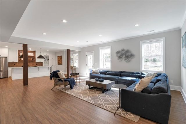 1090 Mosspointe Drive, Roswell, GA 30075