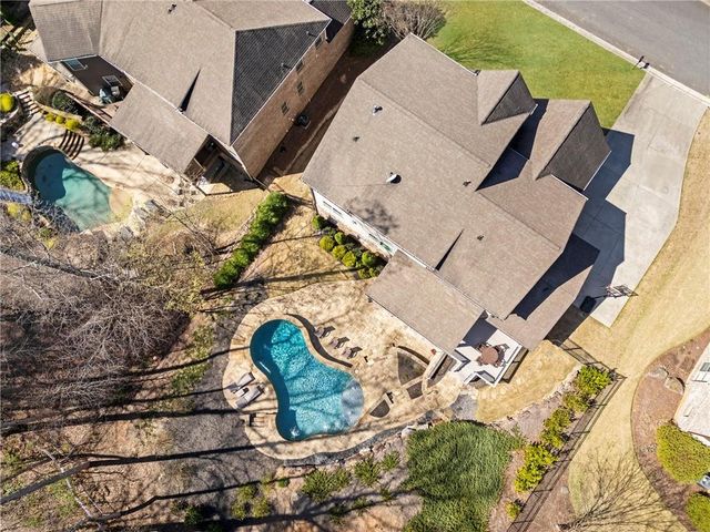 1090 Mosspointe Drive, Roswell, GA 30075