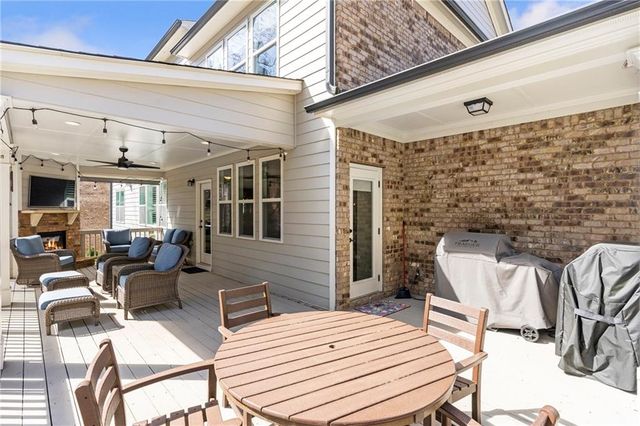 1090 Mosspointe Drive, Roswell, GA 30075