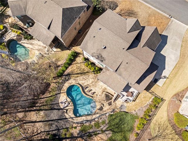 1090 Mosspointe Drive, Roswell, GA 30075