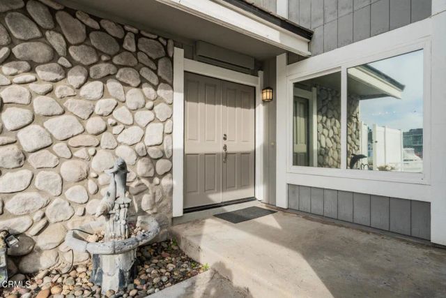 2221 Kingsbridge Lane, Oxnard, CA 93035