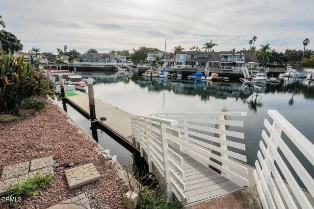 2221 Kingsbridge Lane, Oxnard, CA 93035