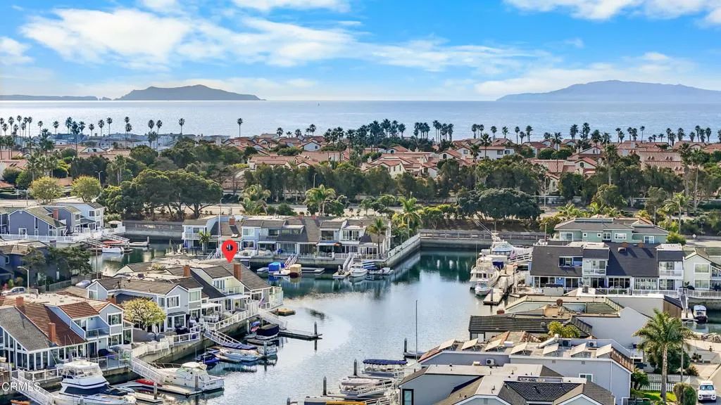 2221 Kingsbridge Lane, Oxnard, CA 93035