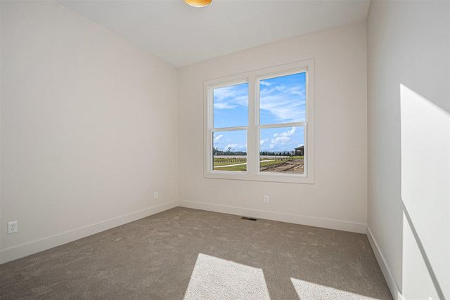 5631 Pioneer Pass 15, Caledonia, MI 49316