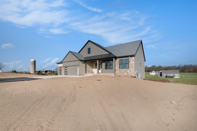 5631 Pioneer Pass 15, Caledonia, MI 49316