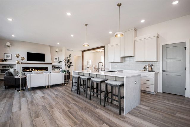 5631 Pioneer Pass 15, Caledonia, MI 49316