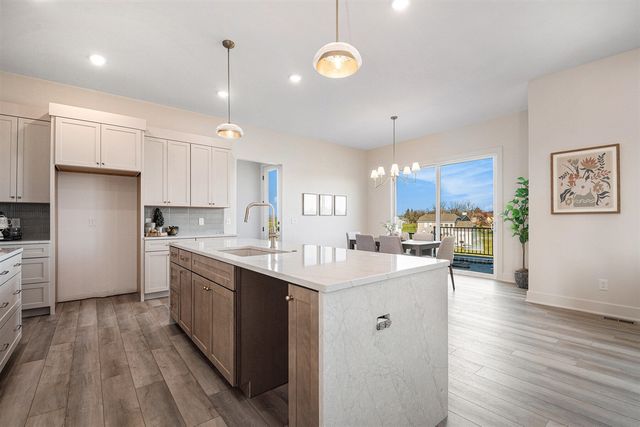 5631 Pioneer Pass 15, Caledonia, MI 49316