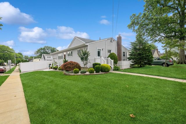 3300 Walters Avenue, Wantagh, NY 11793