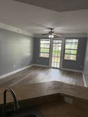 9905 Baywinds Drive 2204, West Palm Beach, FL 33411