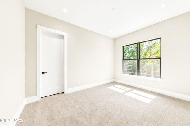 8674 Eagle Chase Trail, Reno, NV 89523