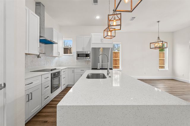 400 S Henderson Avenue, Dallas, TX 75223