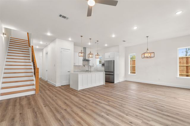 400 S Henderson Avenue, Dallas, TX 75223