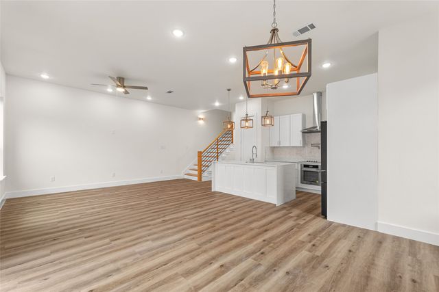 400 S Henderson Avenue, Dallas, TX 75223