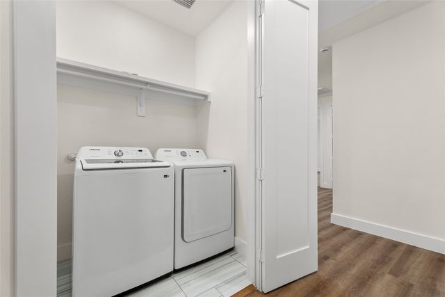 400 S Henderson Avenue, Dallas, TX 75223