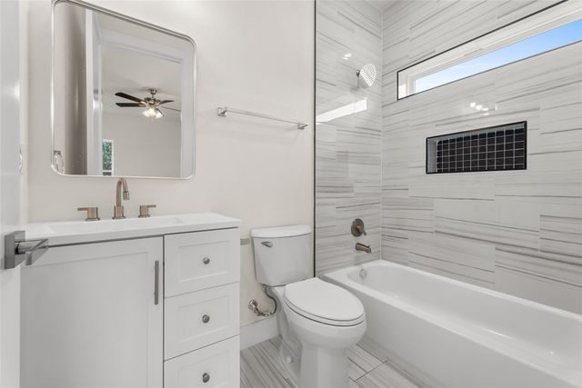 400 S Henderson Avenue, Dallas, TX 75223