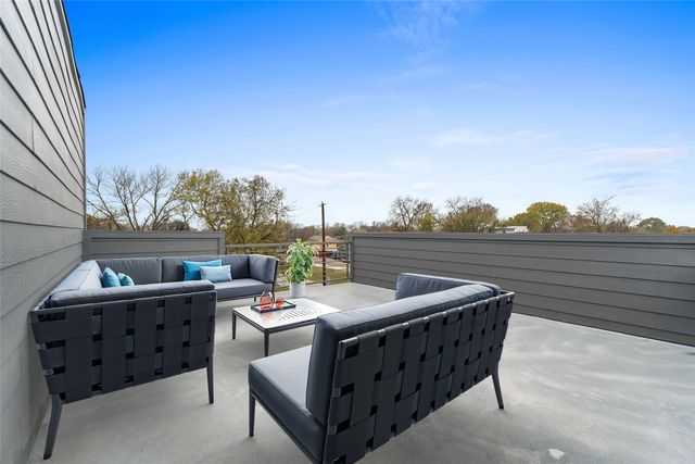 400 S Henderson Avenue, Dallas, TX 75223