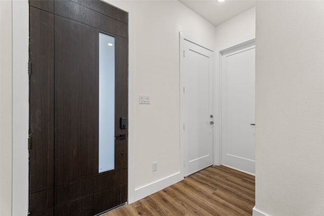 400 S Henderson Avenue, Dallas, TX 75223