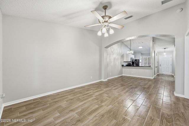 305 REDWOOD Lane, St. Johns, FL 32259