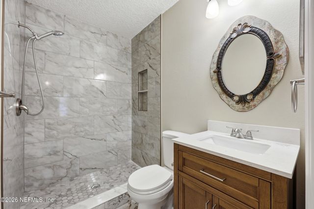 305 REDWOOD Lane, St. Johns, FL 32259