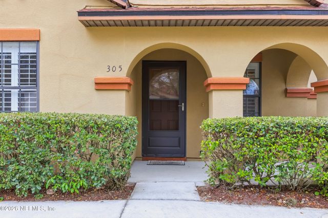 305 REDWOOD Lane, St. Johns, FL 32259