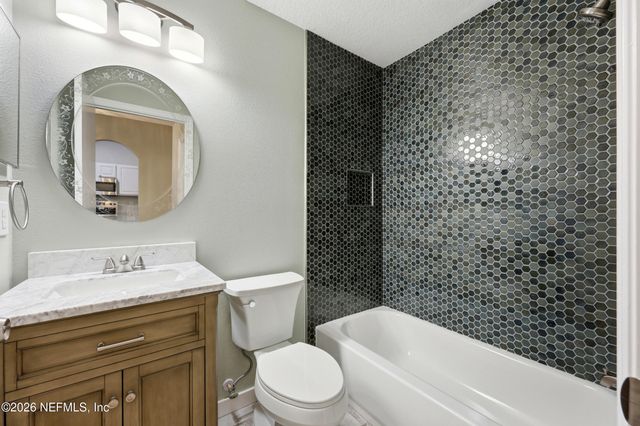 305 REDWOOD Lane, St. Johns, FL 32259