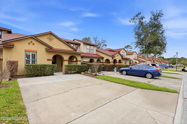 305 REDWOOD Lane, St. Johns, FL 32259